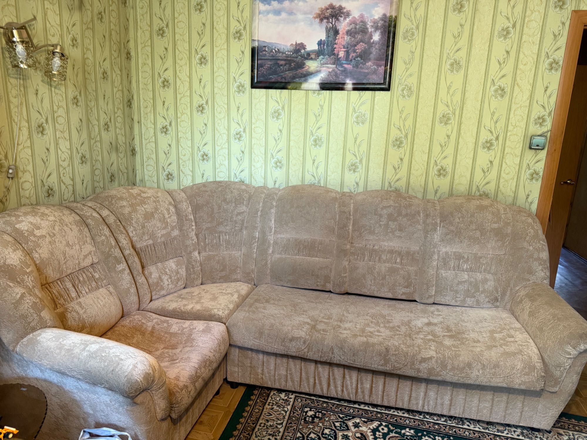 Угловой диван с креслом
