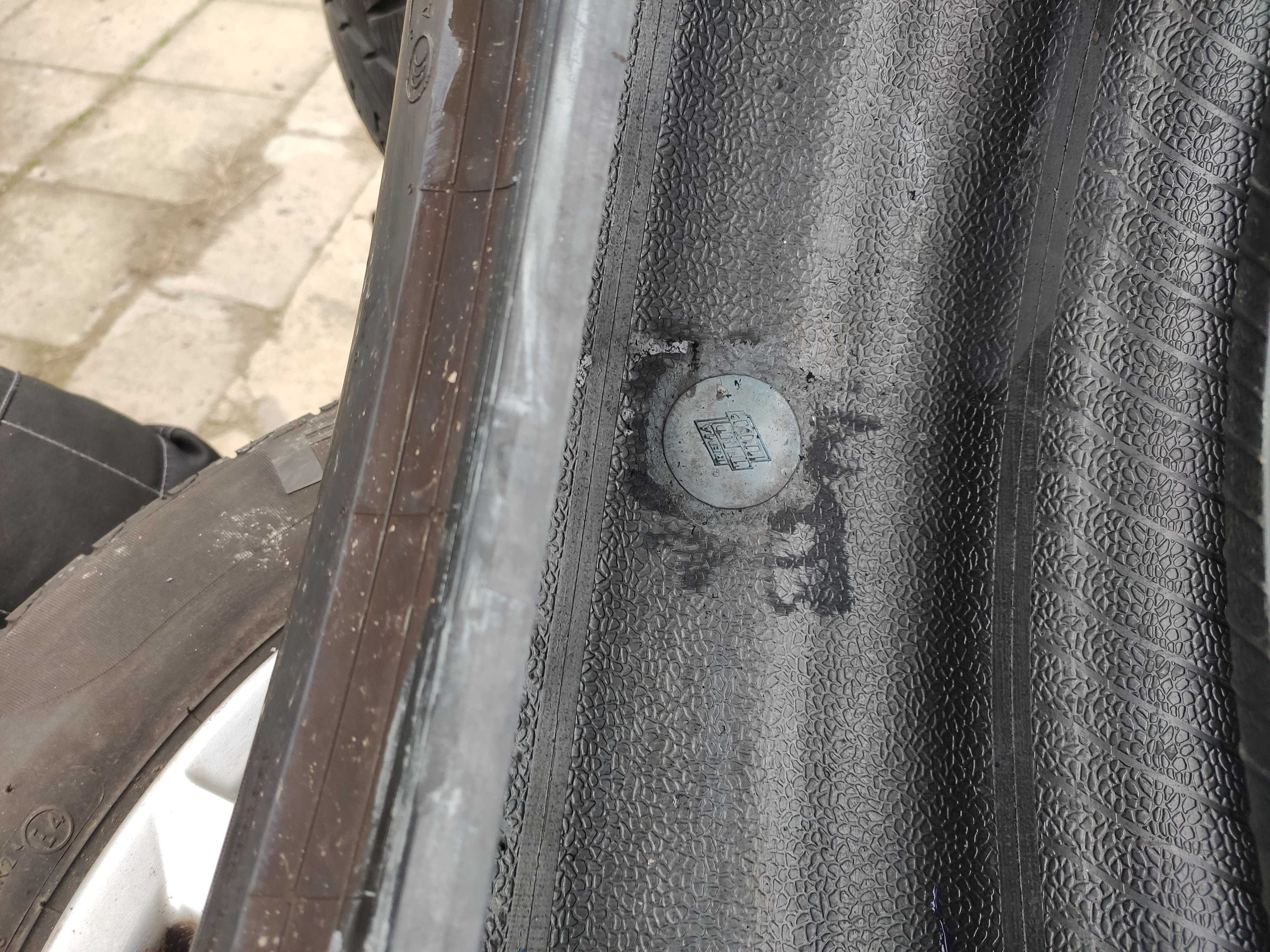 2бр Летни Гуми 235 50 19 - Pirelli