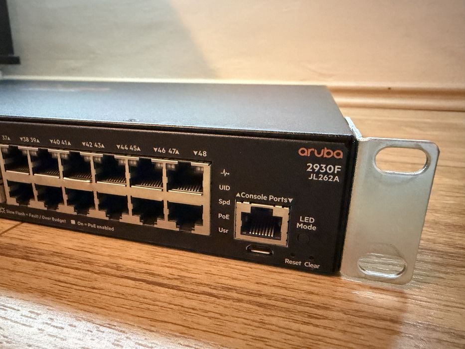 Switch HPE Aruba Networking 2930F 48G PoE+ 4SFP Switch (JL262A) J4858C