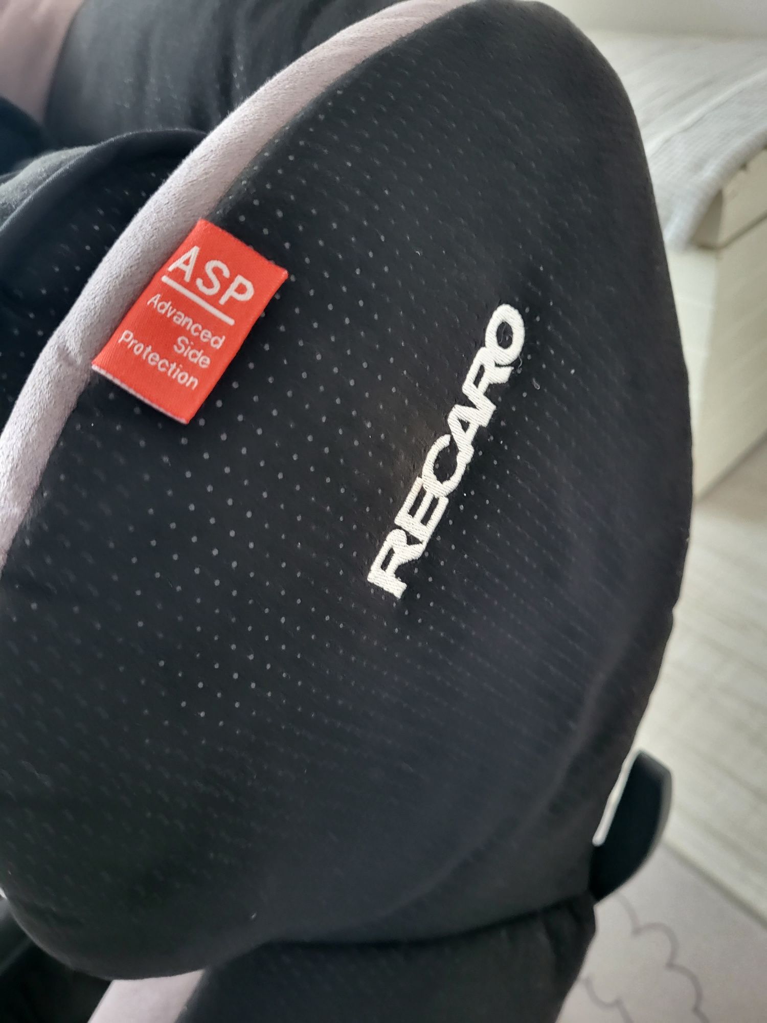 Scaun auto RECARO Young Expert 9-18kg