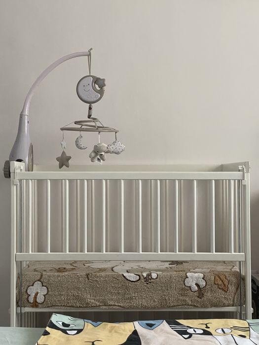 Carusel muzical Chicco Gri