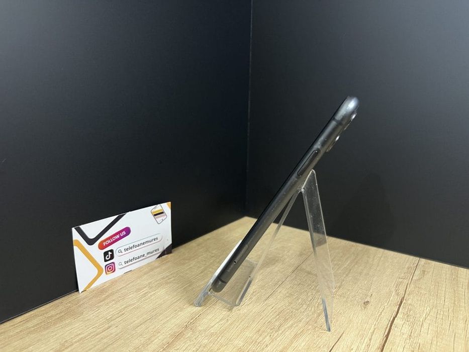 iPhone 11 128Gb Black Produs Second-Hand Satisfăcător 3 ani garanție,