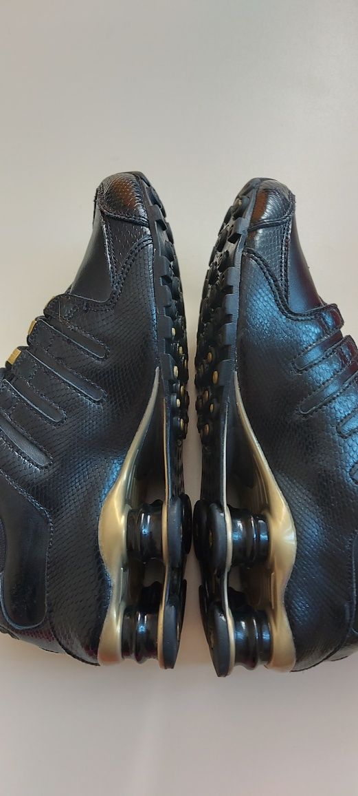 Nike SHOX маратонки