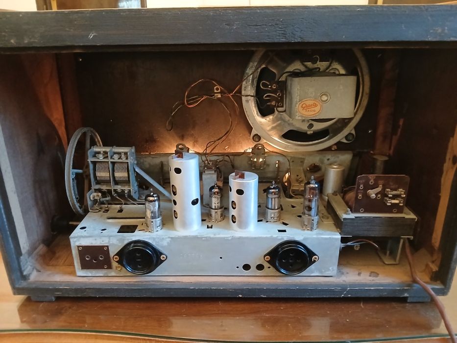 Vand radio cu lămpi Graetz Super 155WE Export,an 1952.