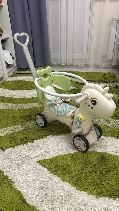 Лошадка качалка-каталка