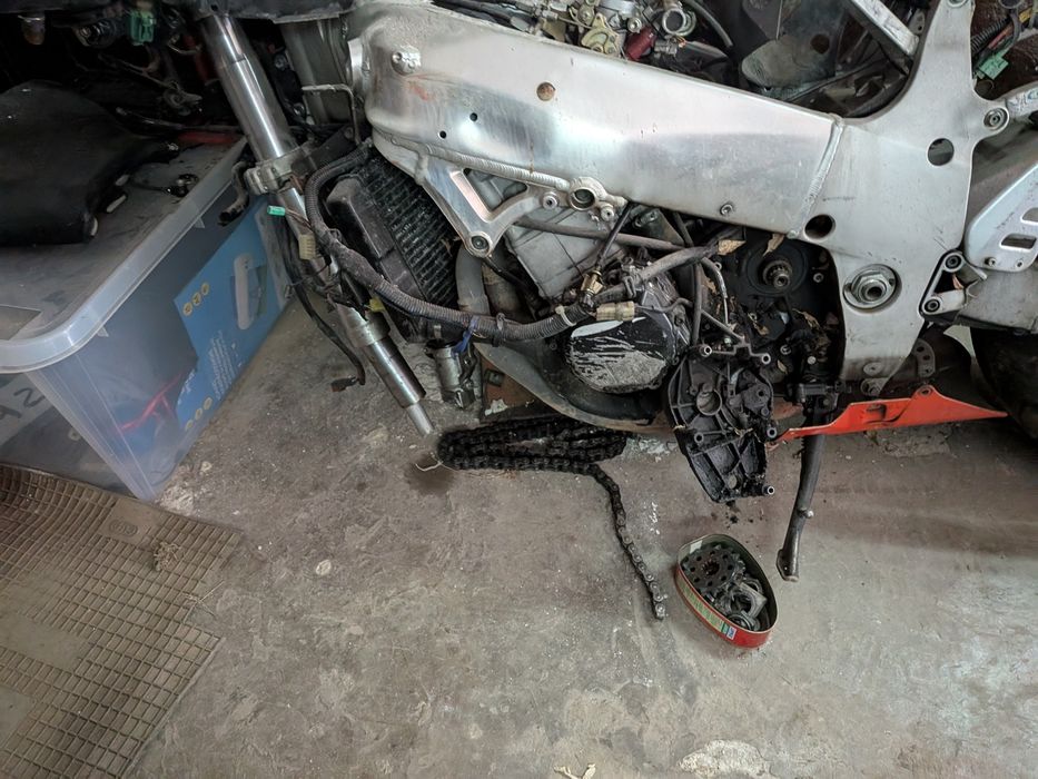 Vând Suzuki gsxr 750 srad