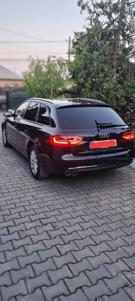 Vînd audi a4 b8.5 an 2013