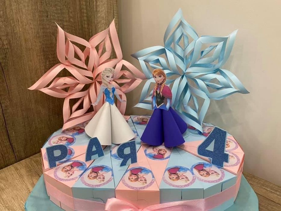 Картонени торти за рожден ден