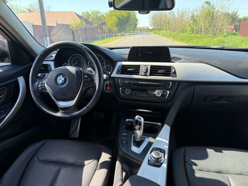 Bmw F30 sport line 2013