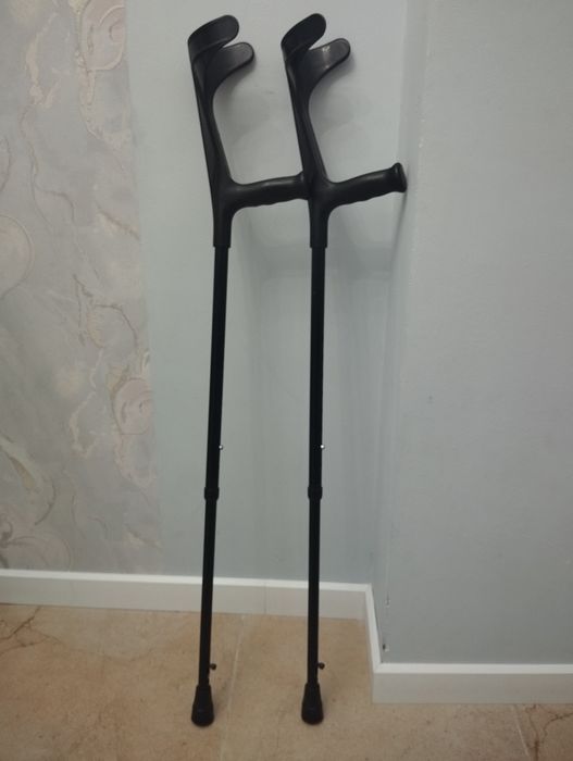 Продам костыли локтевые б/у