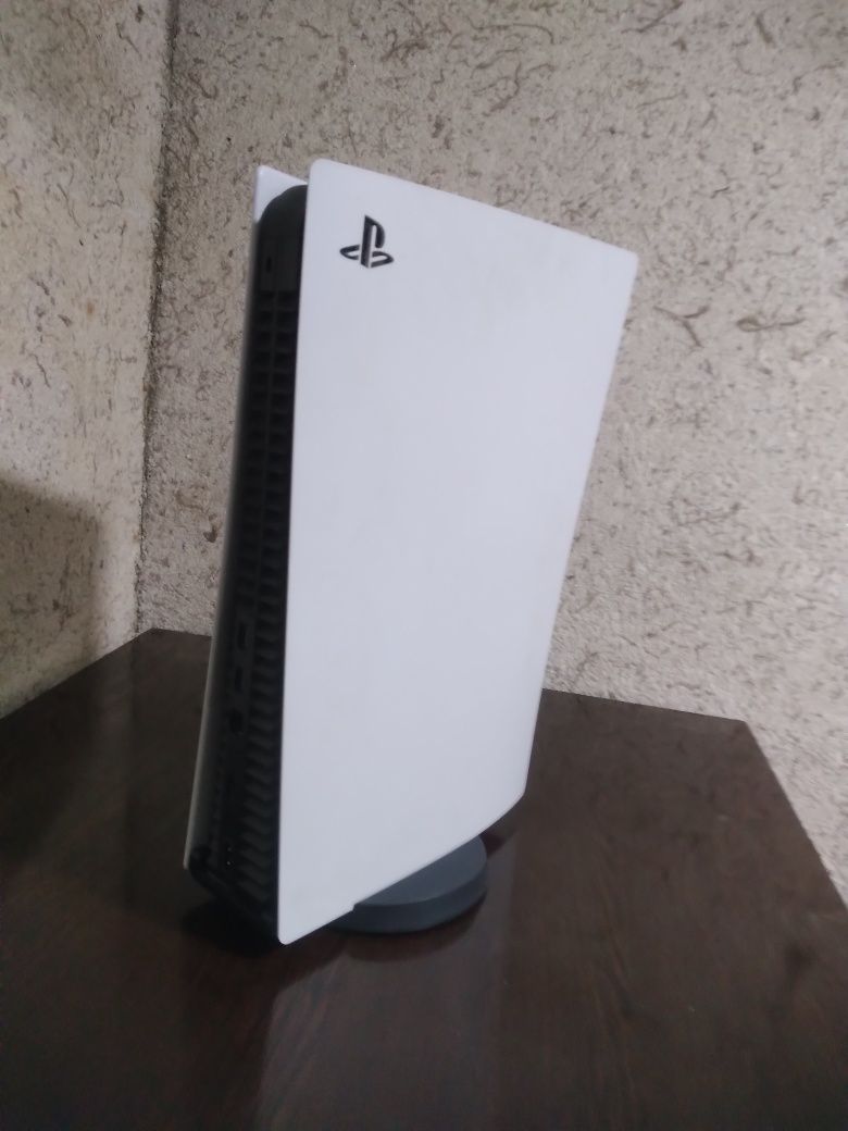 PS5 sotiladi – ideal holatda
