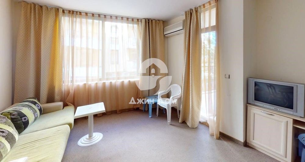 Продава се Двустаен апартамент в к.к. Слънчев бряг - 63 кв.м за 1096 €/кв.м - Снимка #1