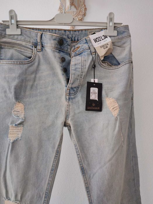 Pantaloni bărbați.