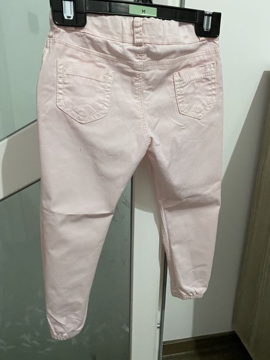 Compleu  roz pentru fetite