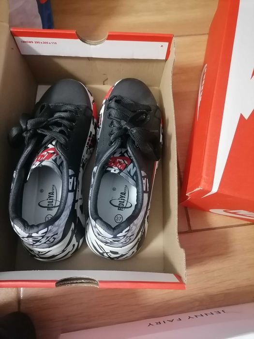 Adidasi cu platforma