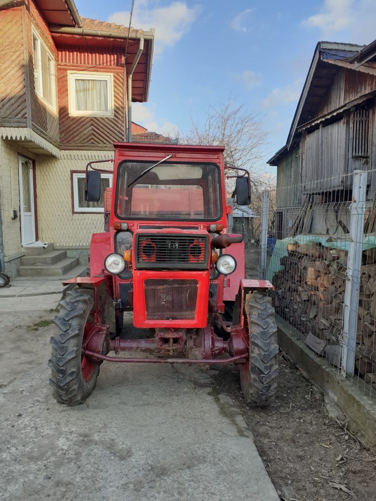 Tractor U 445 + remorca RPV 2,5 basculabila Mergedia