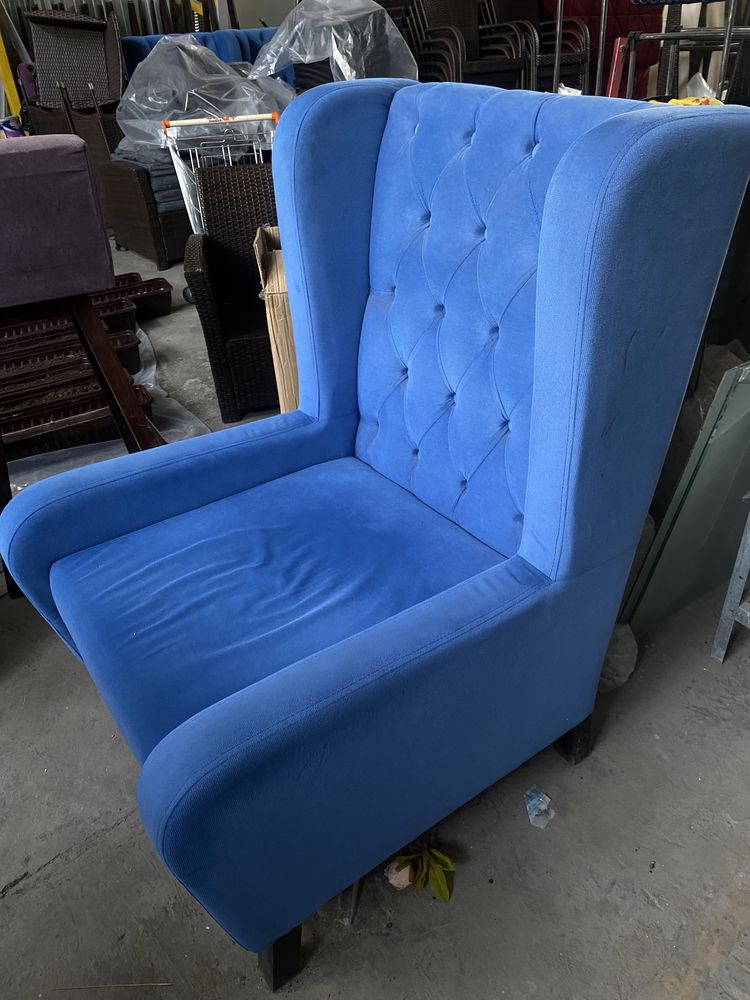 Продам синие кресла