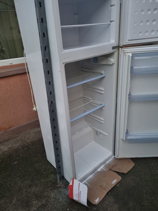 Frigider cu congelator artic