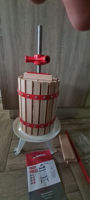 presa struguri-fructe