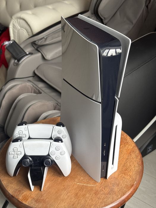 Продам playstation 5 slim 1tb