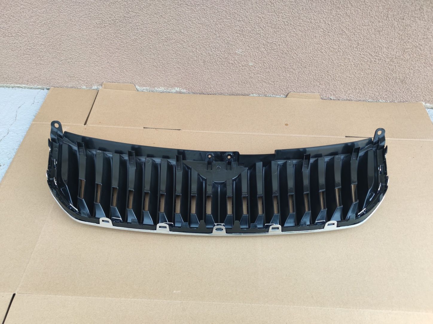 Grila radiator Skoda Superb 2 crom 2008-2013