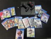 PS4 cu trei manete si 15 jocuri