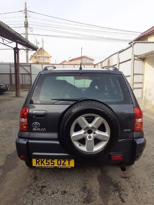 Dezmembrari dezmembrez  Toyota RAV 4 II 2.0 D 2003-2006