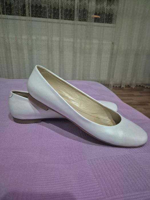 Balerini alb perlat