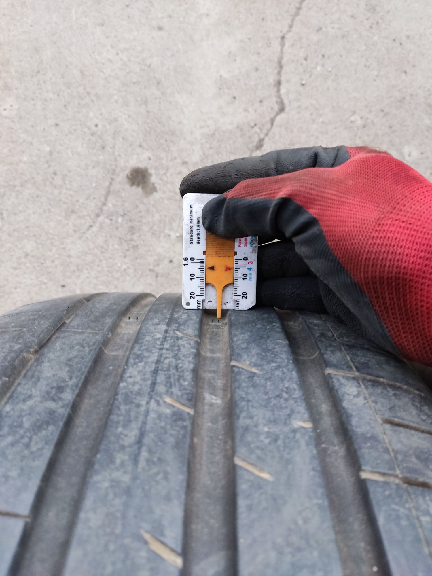 255/45/19 летни Hankook
