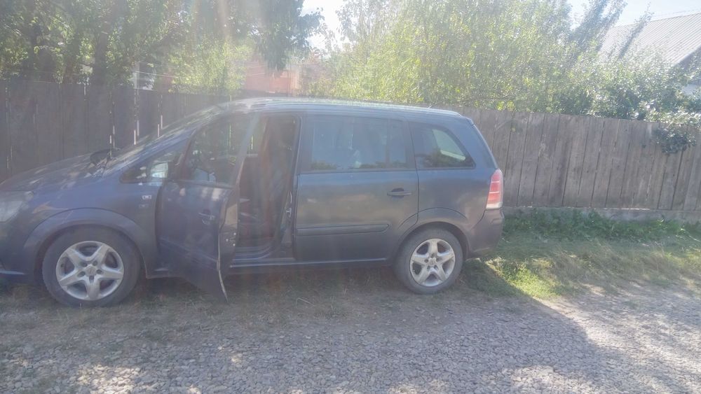 Vand Opel Zafira 7 locuri in stare ok se ofera fiscal