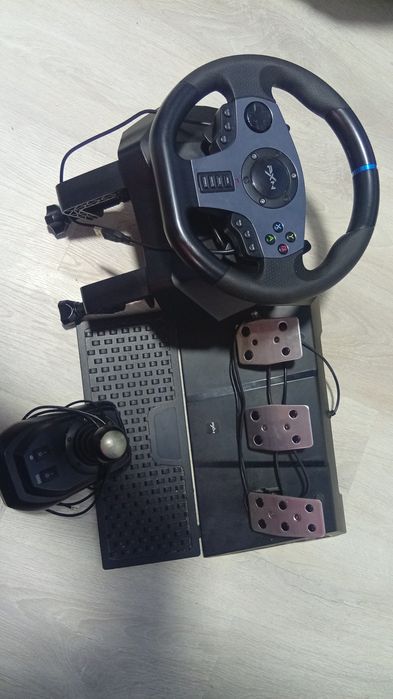 Vând volan gaming PXN-V9