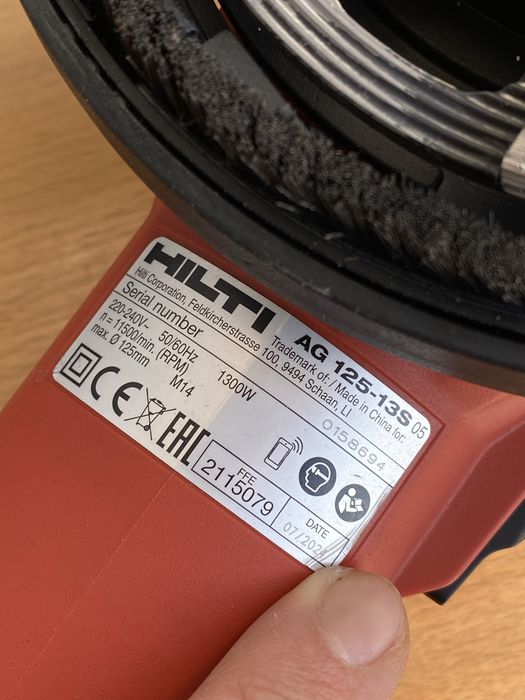 HILTI шлайф машина за шлайфане шлифоване на бетон камък мрамор и др.