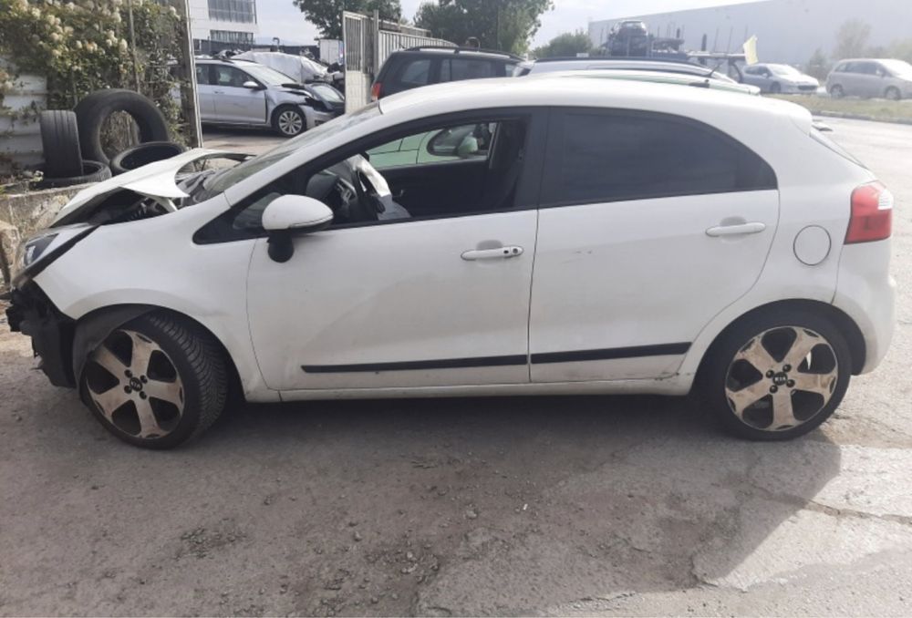 Kia rio 1.1CRDI на части