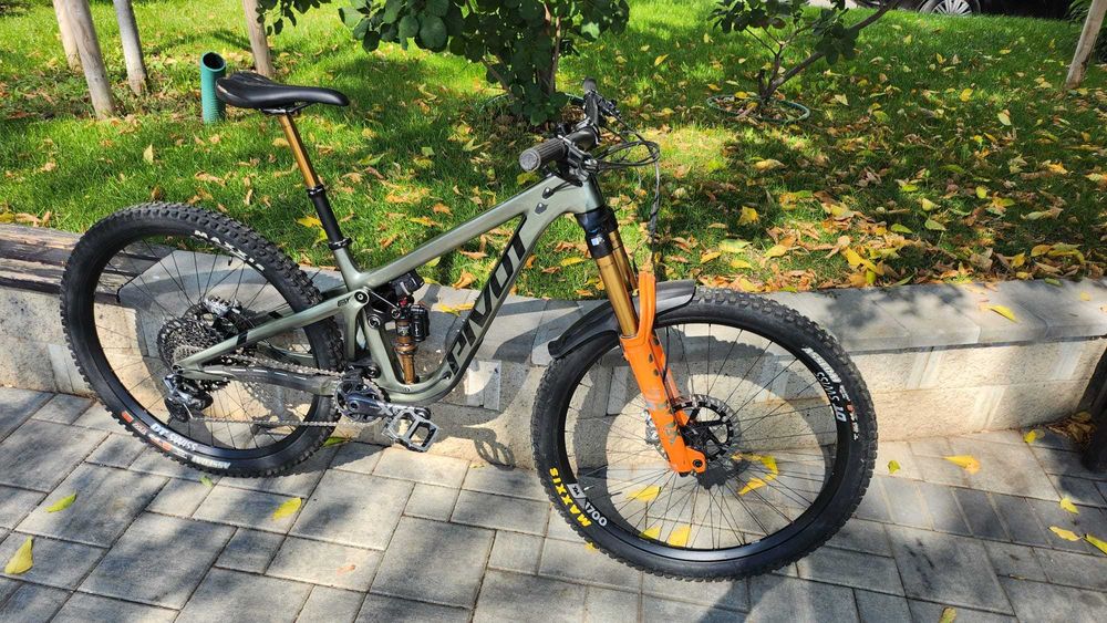 Bicicleta Pivot Firebird Carbon 29" Pro X01 - Air Live Valve