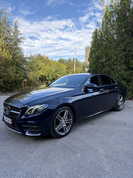 Mercedes-benz E220 9G/AMG Packet/Digital/Head up/Keyless go/Distronic