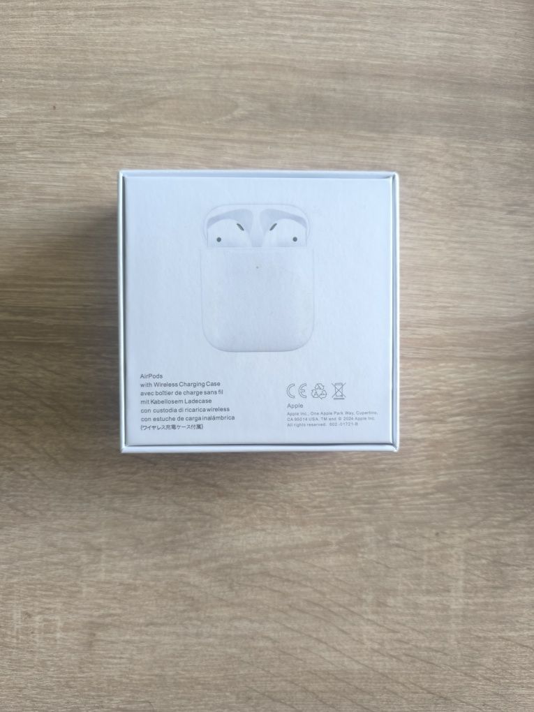 AirPods 2 с много добро качество за цената си.