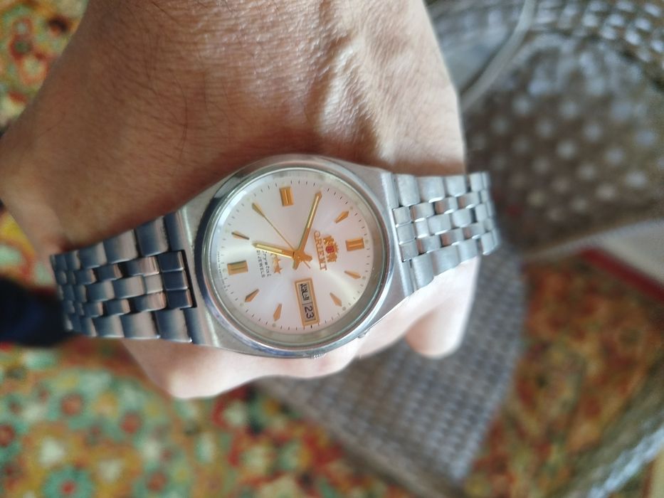 Продаются часы "Ориент"