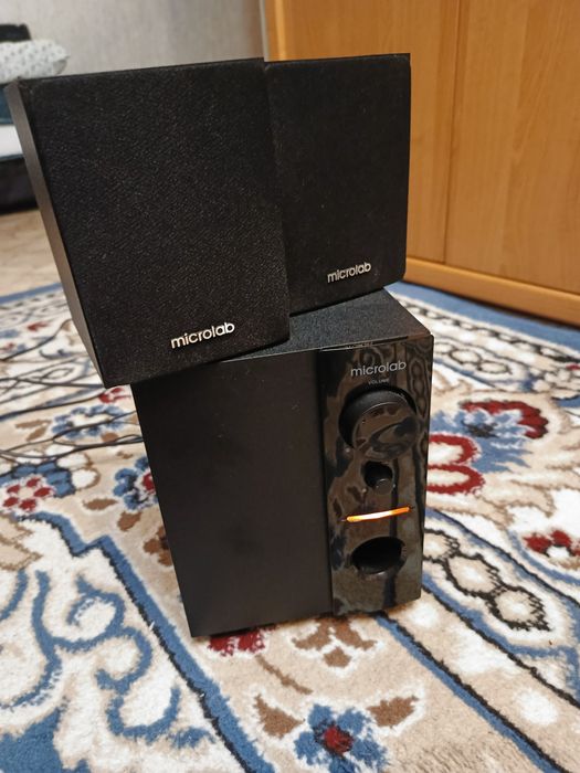 Продам колонки Microlab