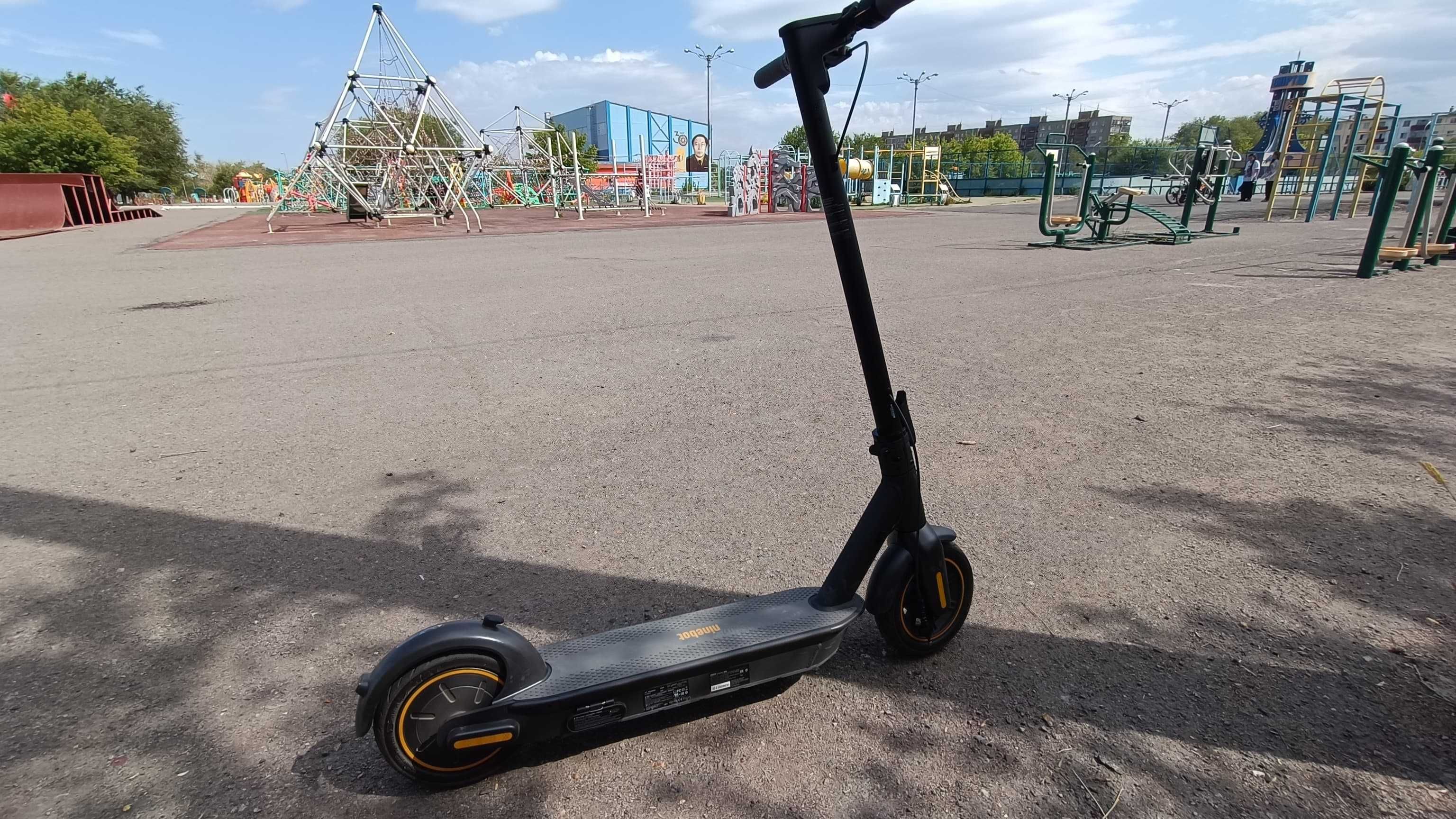 Электросамокат Ninebot KickScooter Max G30P