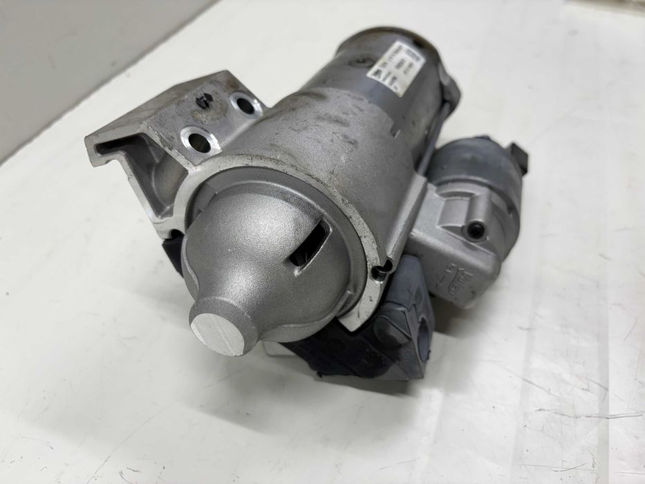 Стартер БМВ Г - серия 2.0 Дизел