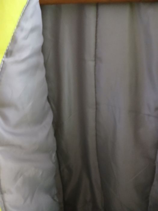 Толстовка на замке куртка желтая