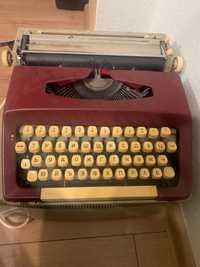 Старинна Пишеща машина