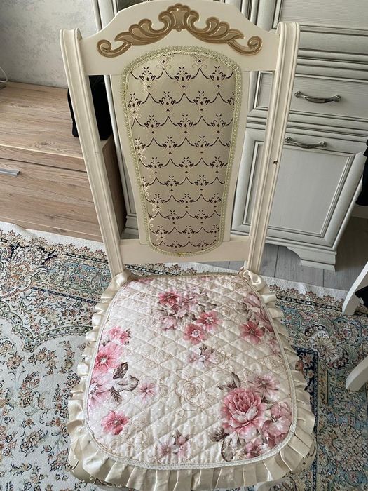 Продам стулья для гостей