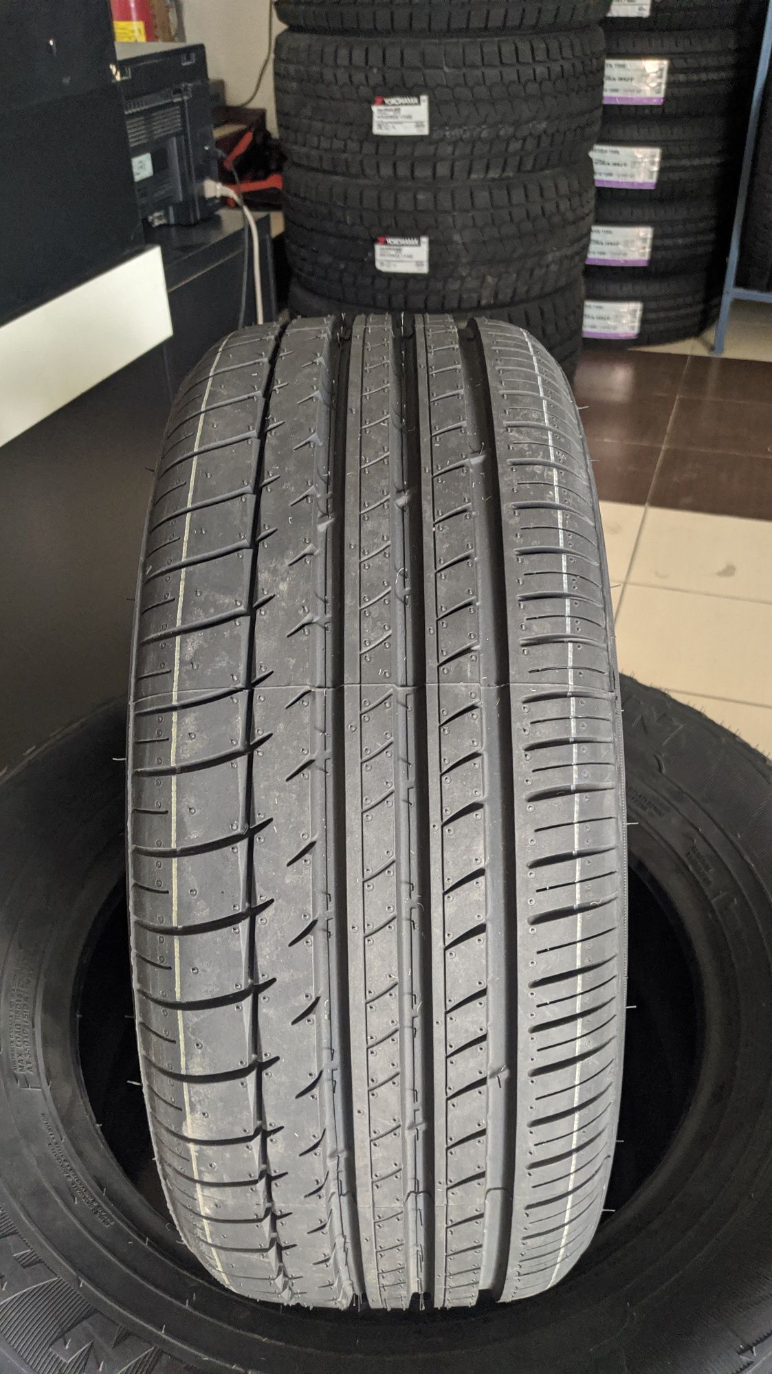 195/45R16 Triangle TH201