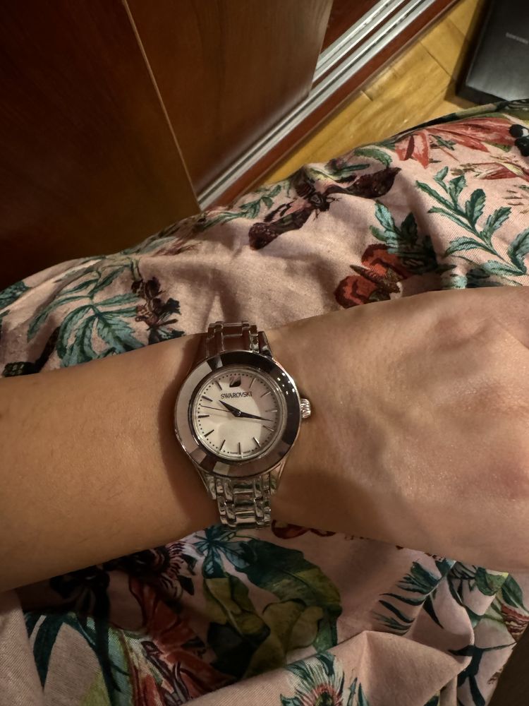 Дамски часовник Swarovski