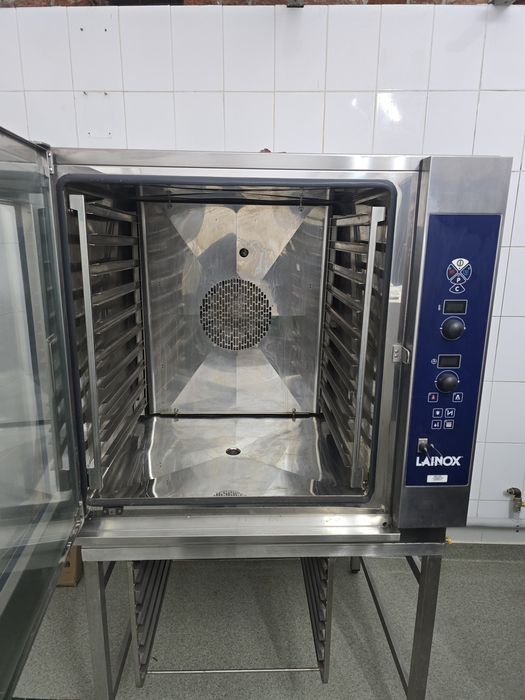 Cuptor  convectie  Lainox 20 tavi gn1/1  ,10 tavi 2/1