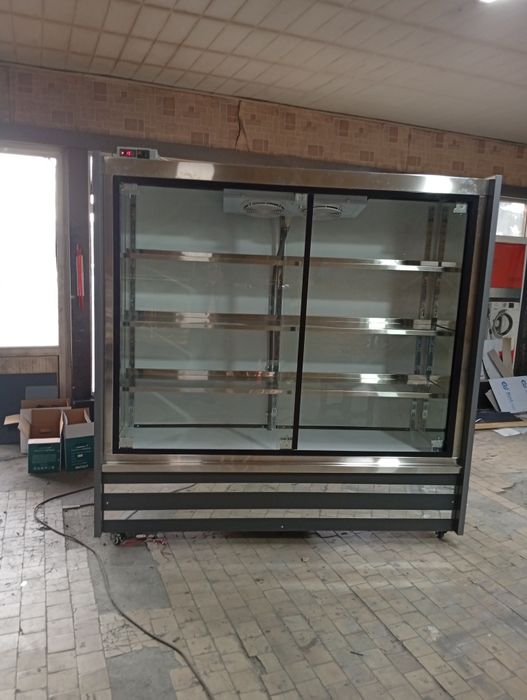 Витрина холодильник