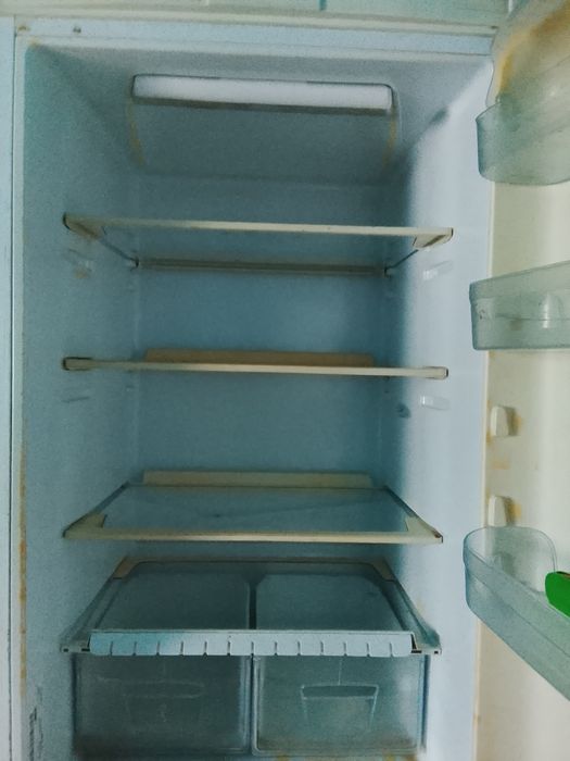 Frigider cu ladă  preț 3 sute de lei