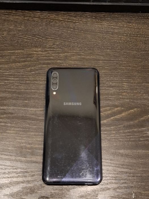 Samsung a30s sotiladi