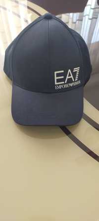 Vând șapcă originală Emporio Armani